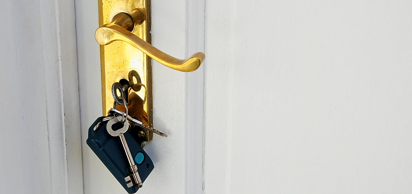 Broken Door Key Extraction in Bloomington, CA